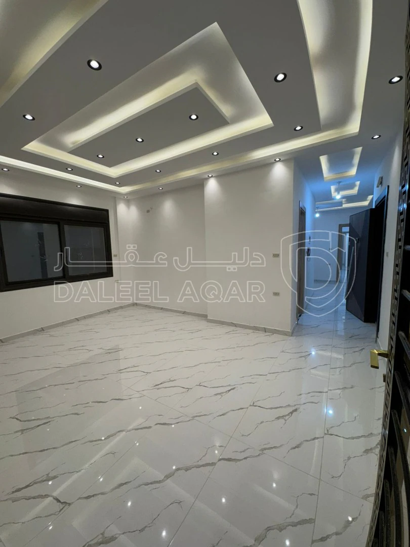 شقة في خلف أسواق شونيز قرب مستشفى تلاع العلي - 130,000 دأ - صورة 1